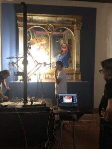 L'Annunciazione sotto stretta